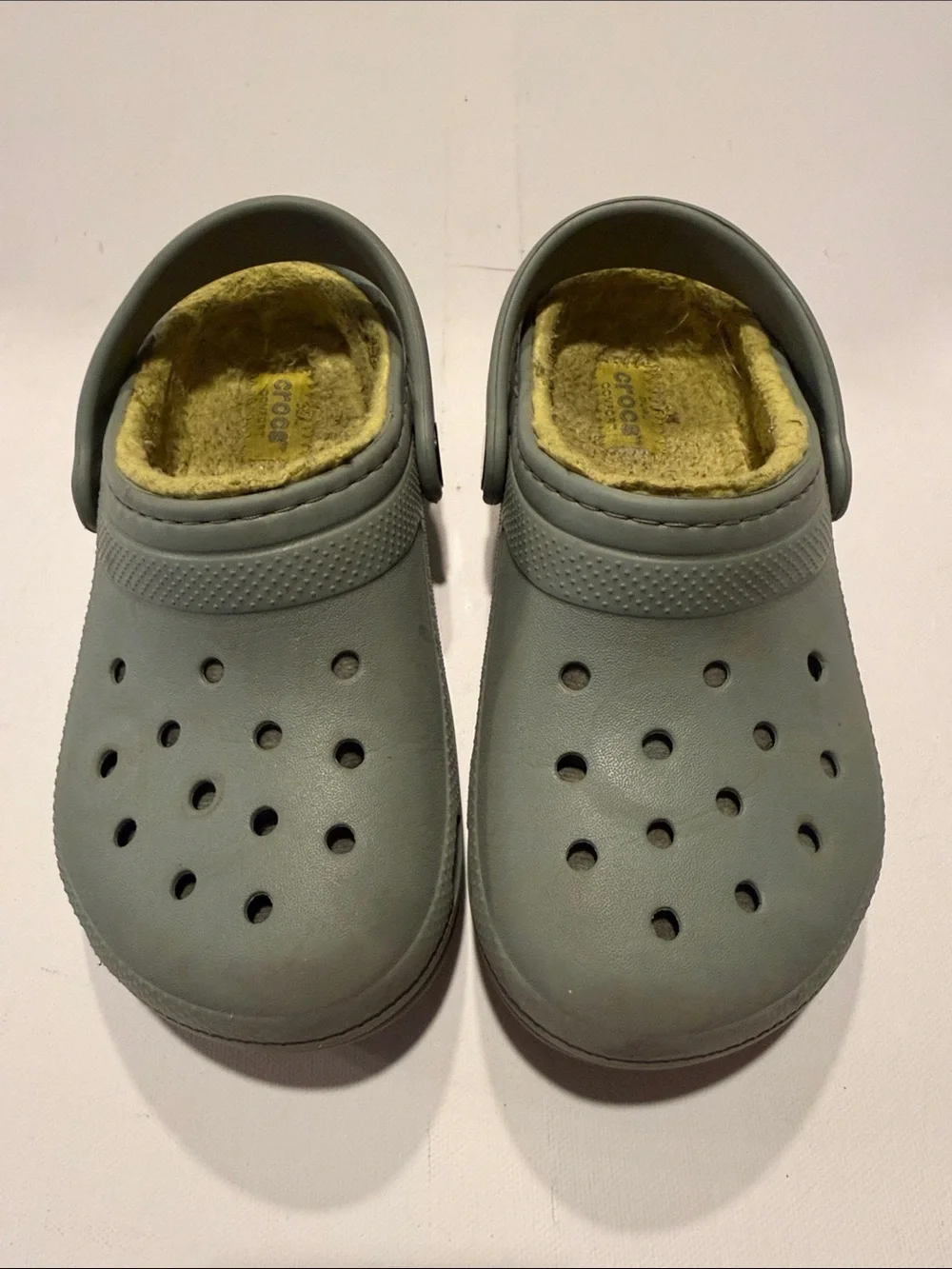 CROCS Kids Classic Lined Clog in Light Gray with Yellow Lining